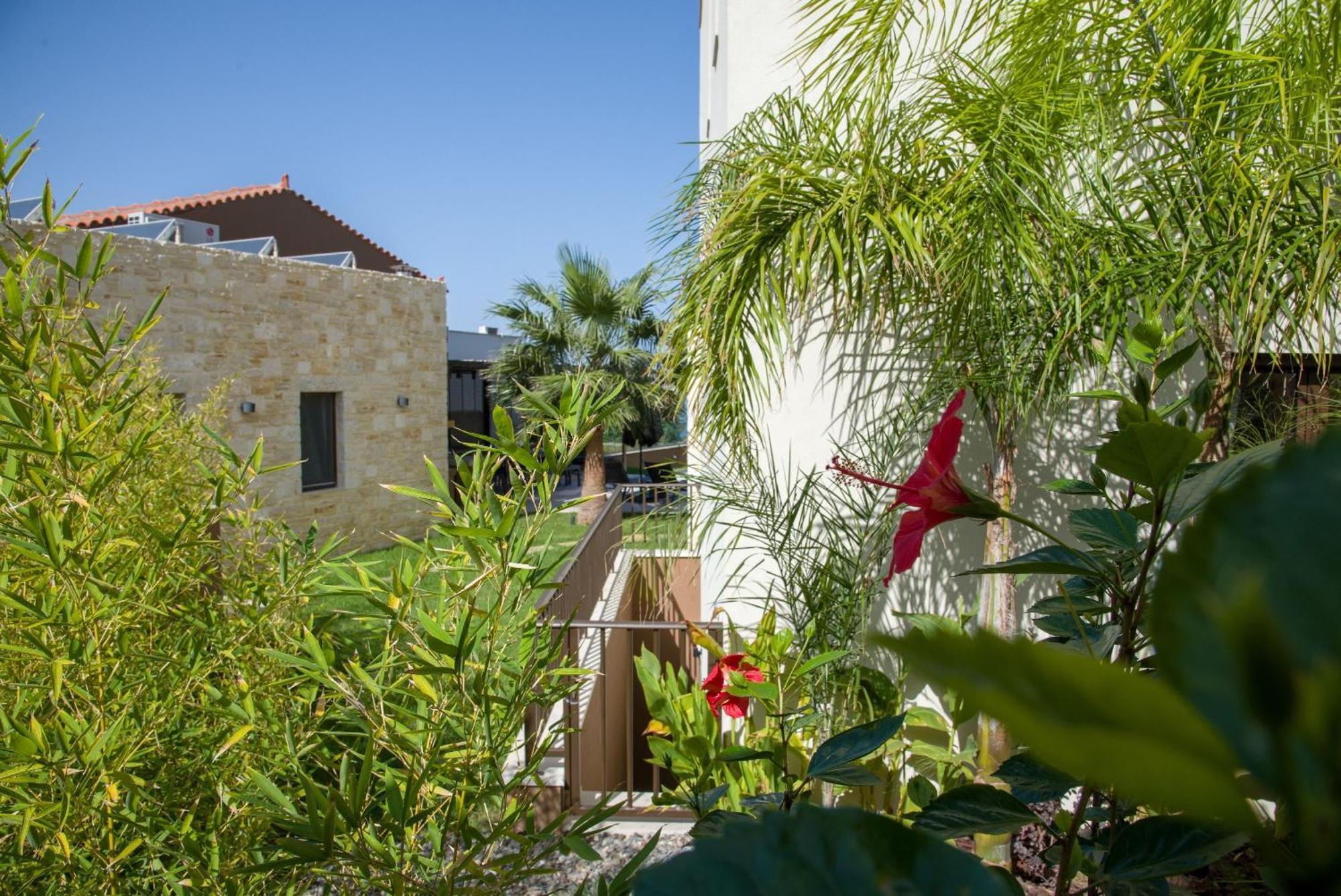 Almi-Cove Hilltop Villas Алмирида Экстерьер фото